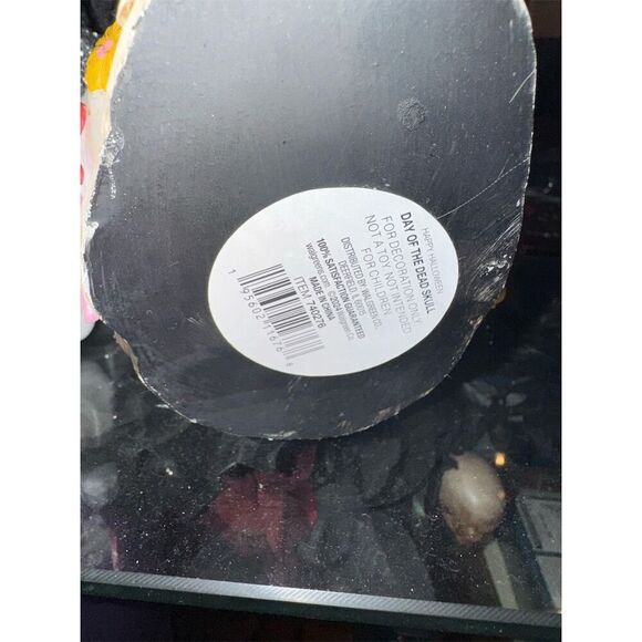 Dia de los Muertos Hand-Painted Ceramic Sugar Skull Decor Multicolor - Picture 7 of 10